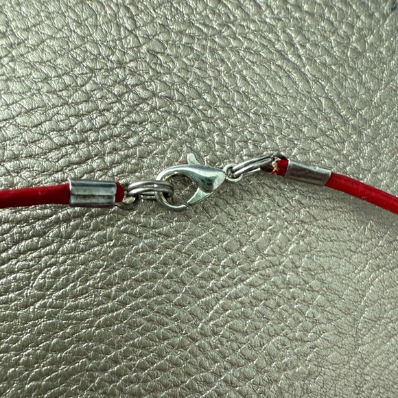 NWOT Elegant Red Wooden Necklace - Picture 4 of 7